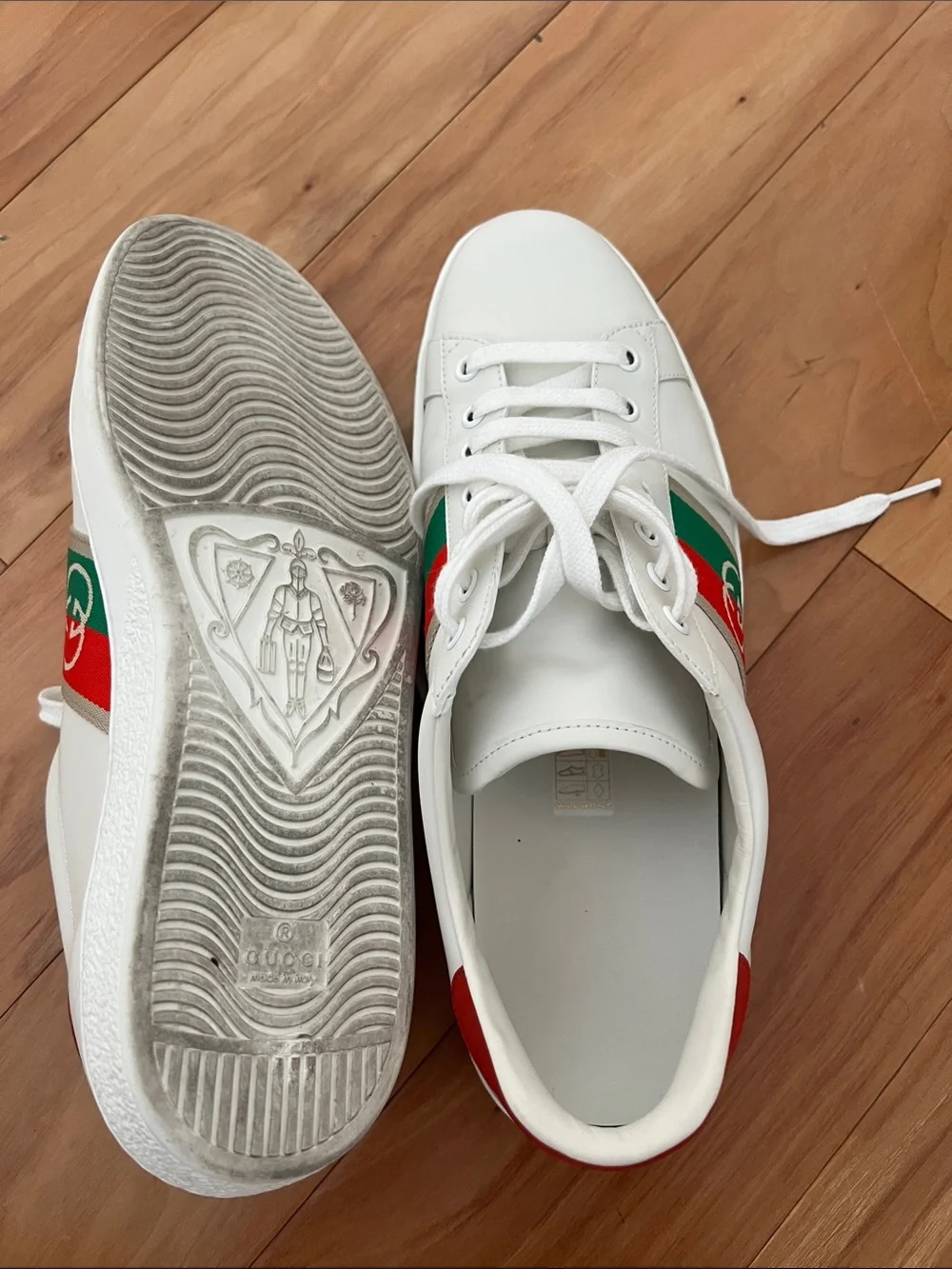 Authentic GUCCI ‘ACE’ SNEAKERS White Leather Sneakers with Red & Green Web Strip